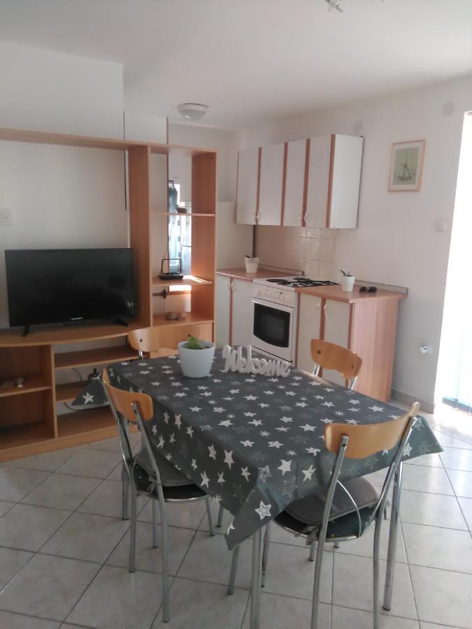 Apartmani Maja 파그 외부 사진