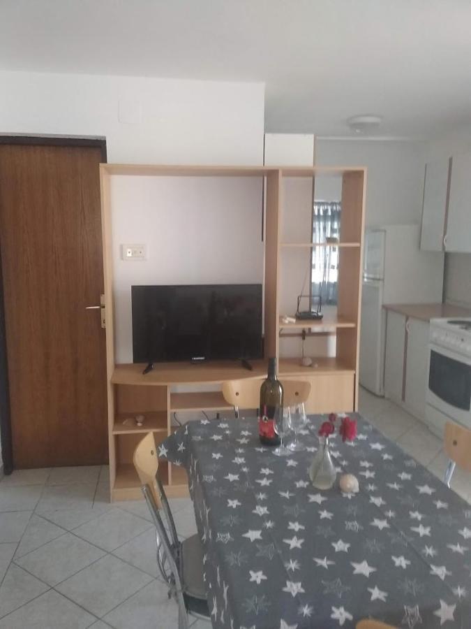 Apartmani Maja 파그 외부 사진
