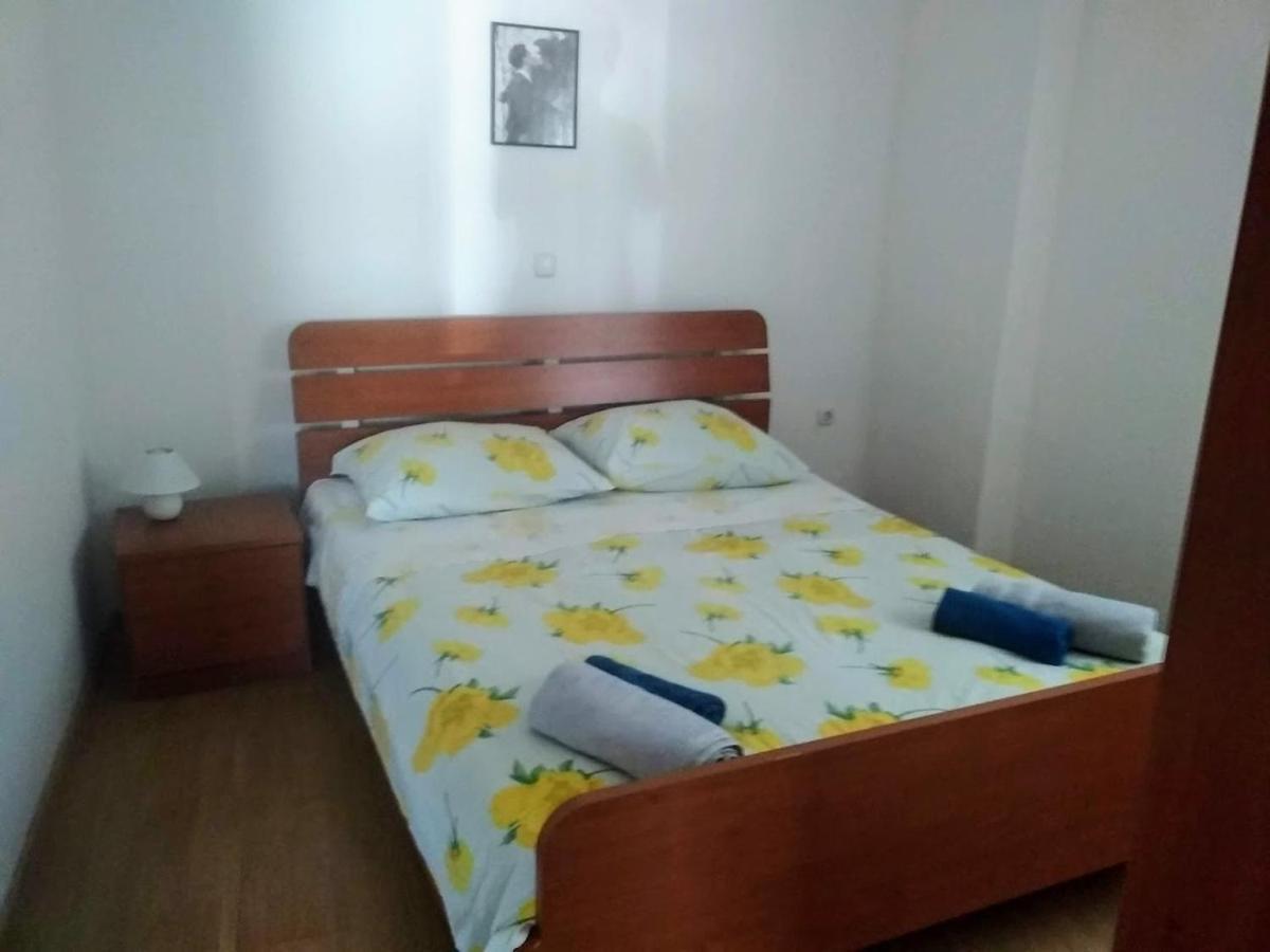 Apartmani Maja 파그 외부 사진